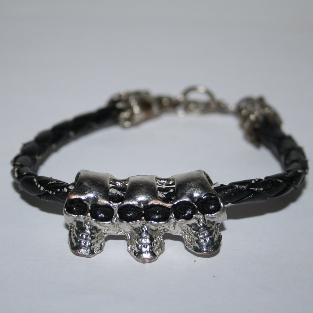 Punk black leather and silver skull bracelet